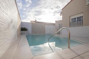 Bungalow en venta en Bollullos de la Mitación, Andalucia photo 0