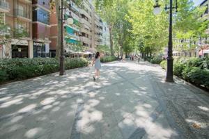 Piso en venta en Granada, Centro photo 0