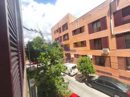 Piso en venta en Madrid, Calle de Ramón Calabuig, 28053 photo 0