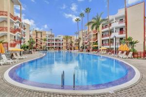 Apartamento en venta en Arona, Palm Mar photo 0