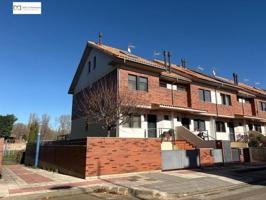 Chalet en venta en San Andrés del Rabanedo, Villabalter photo 0