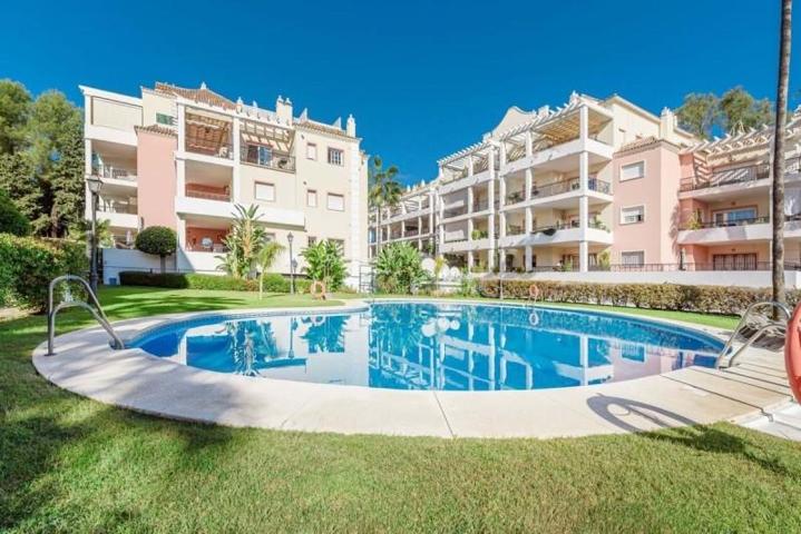 Piso en venta en Marbella, Marbella photo 0