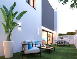 Adosada en venta en Málaga, Puerto de la Torre photo 0