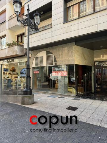 Local comercial en venta en Oviedo, Oviedo photo 0