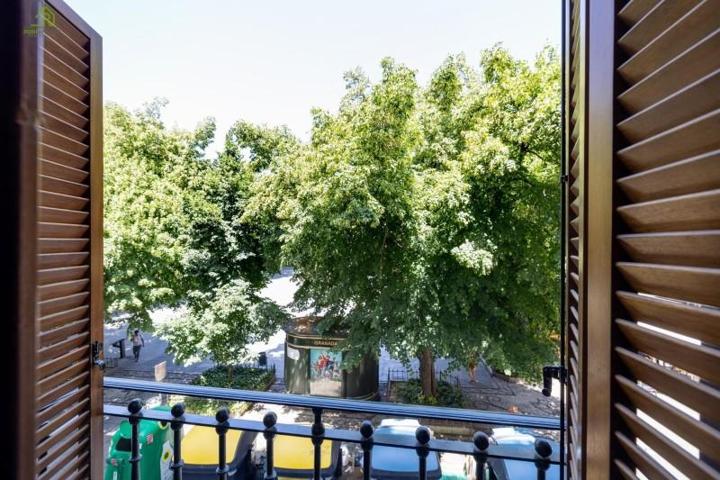 Piso en venta en Granada, Centro photo 0