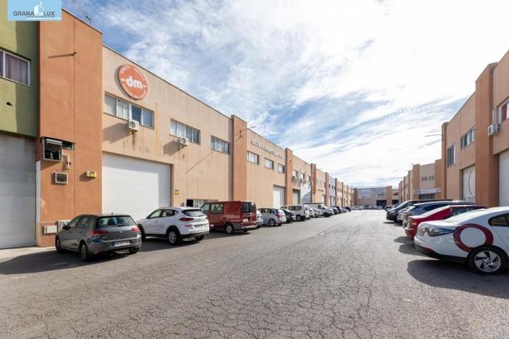 Nave industrial en venta en Peligros, Vega de granada zona noroeste photo 0