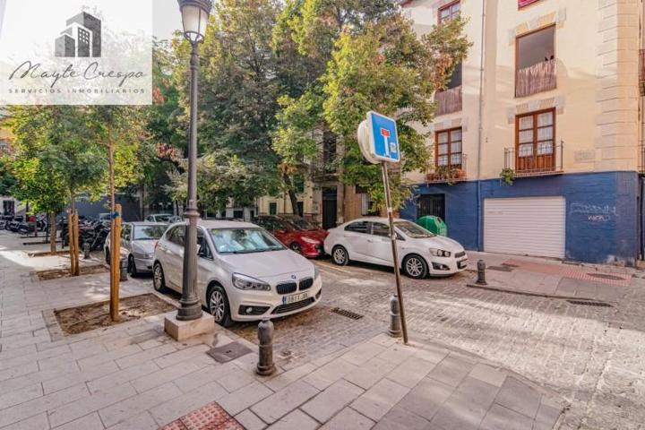 Edificio en venta en Granada, Centro photo 0