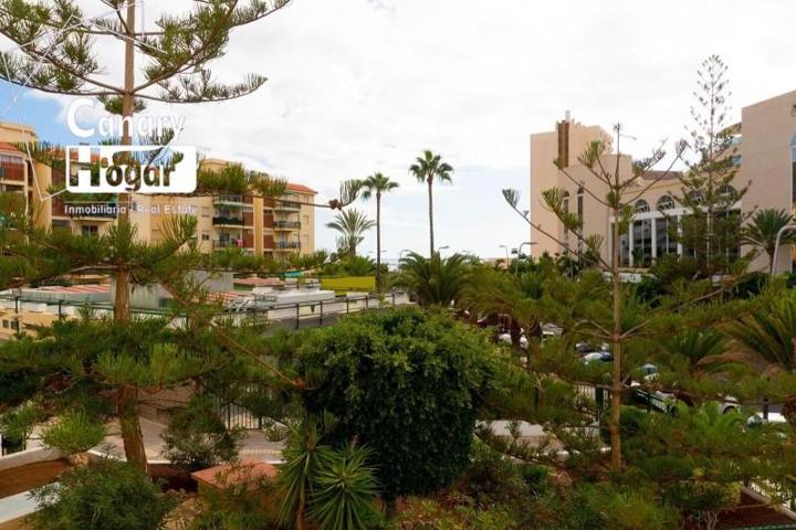 Apartamento en venta en Arona, Los Cristianos photo 0