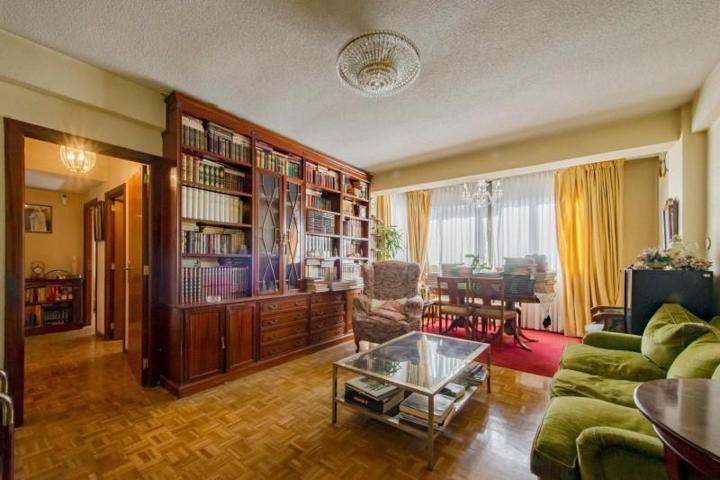 Piso en venta en Madrid, Marroquina photo 0