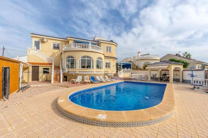 Chalet en venta en Torrevieja, La Siesta - El Salado - Torreta photo 0