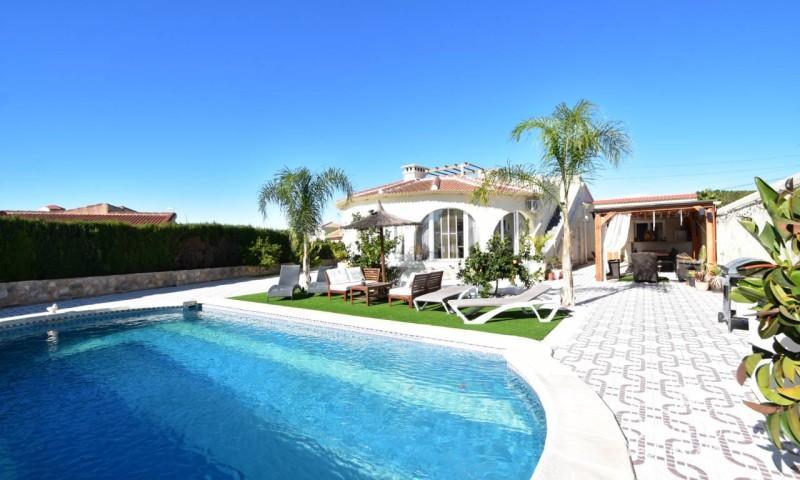 Chalet en venta en Ciudad quesada, Centro photo 0