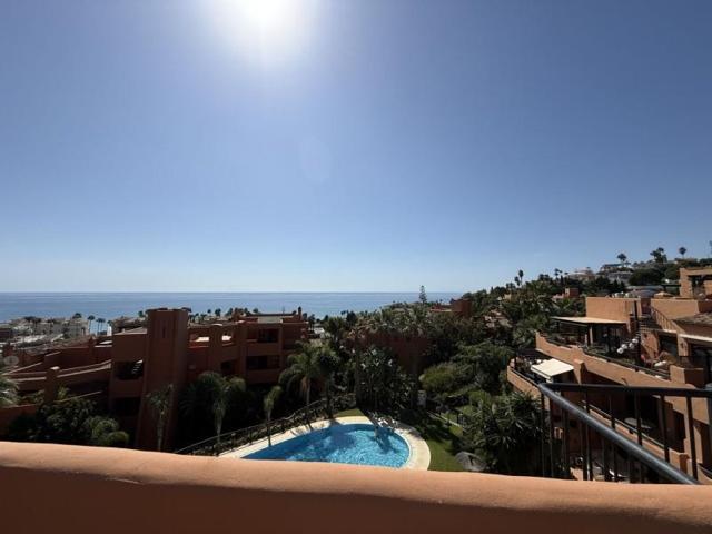 Apartamento en venta en Estepona, Estepona photo 0