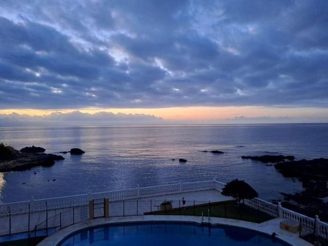 Piso en venta en Benalmádena, Torremuelle photo 0