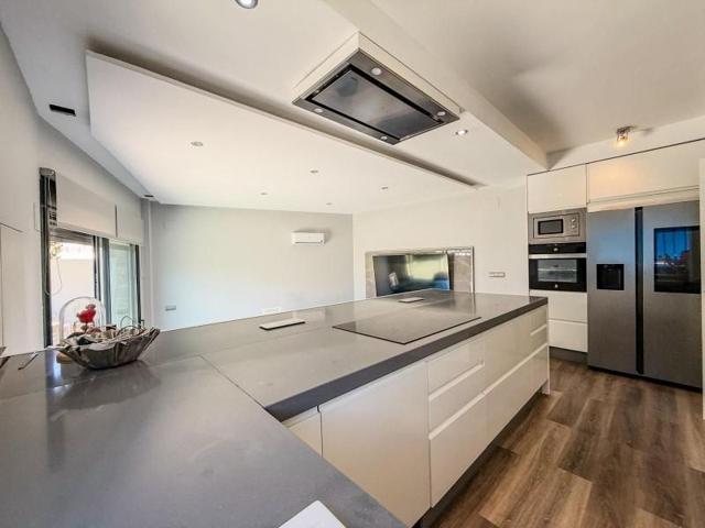 Chalet en venta en Alhaurín de la Torre photo 0