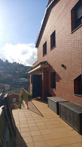 Chalet en venta en Cerdanyola del Vallès, Montflorit photo 0