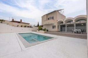 Chalet en venta en Otura, Entrada photo 0