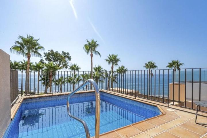 Apartamento en venta en Estepona, Parque Central photo 0