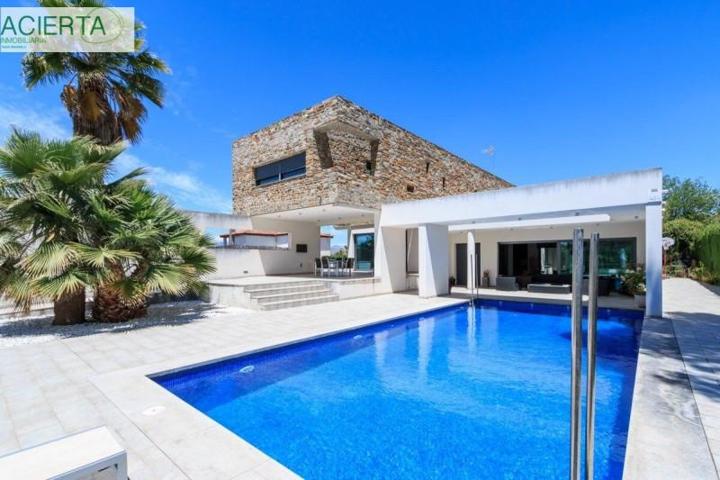 Casa en venta en Gójar, Gojar photo 0