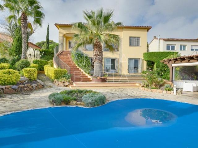 Casa en venta en Sant Feliu de Guíxols photo 0