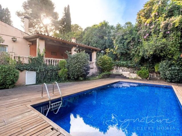 Chalet en venta en Cerdanyola del Vallès photo 0