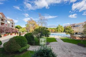 Piso en venta en Pozuelo de Alarcón, Prado de Somosaguas photo 0