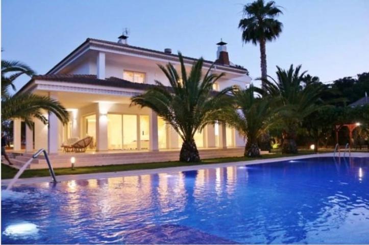 Chalet en venta en Alicante, L'Alacantí photo 0