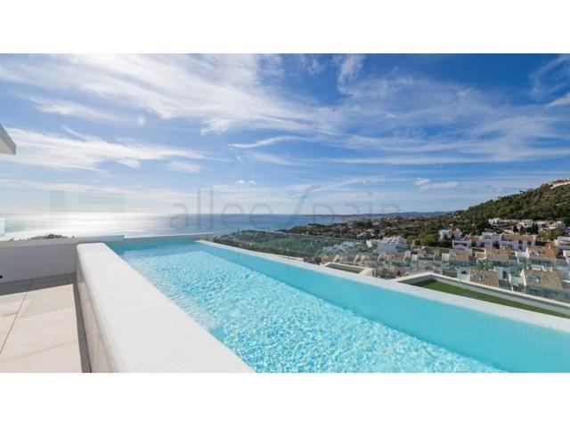 Chalet en venta en Benalmádena photo 0