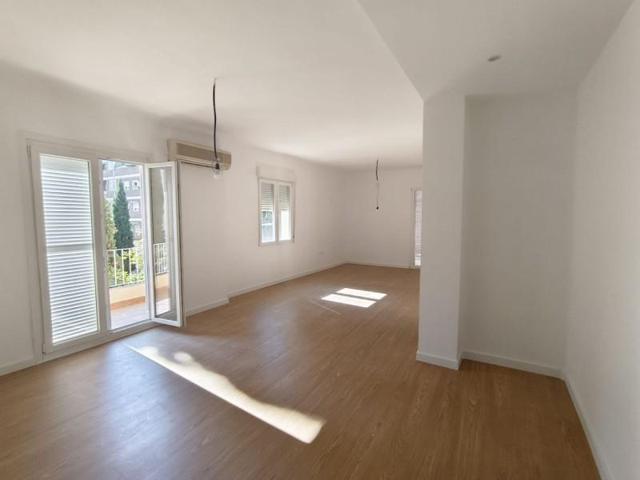 Piso en alquiler en Granada, La Chana photo 0