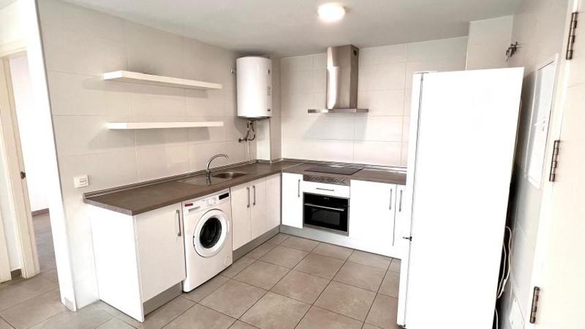 Planta baja en alquiler en Málaga, Puerto de la Torre photo 0