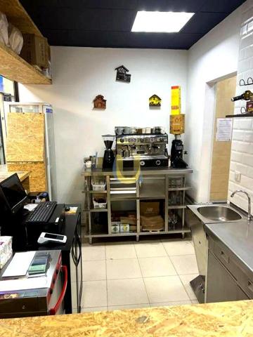 Local comercial en alquiler en Madrid photo 0