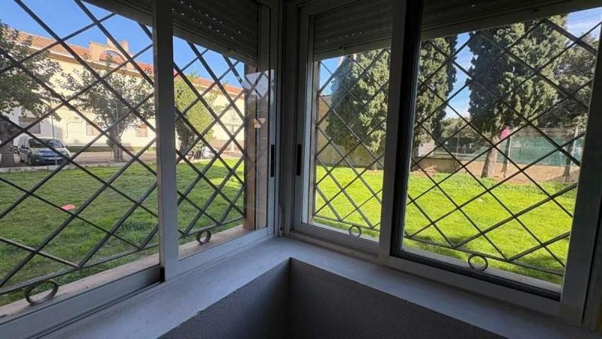 Local comercial en alquiler en Valencia, Mestalla photo 0