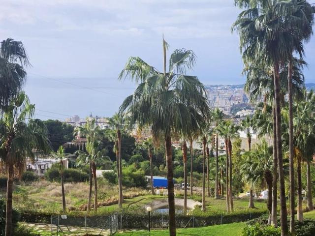 Apartamento en alquiler en Benalmádena, El Higuerón - Capellanía photo 0