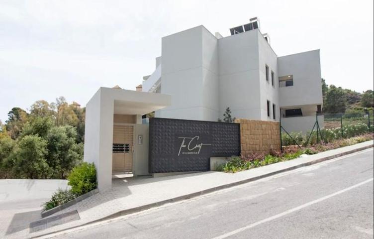 Piso en alquiler en Benahavís, Benahavis photo 0