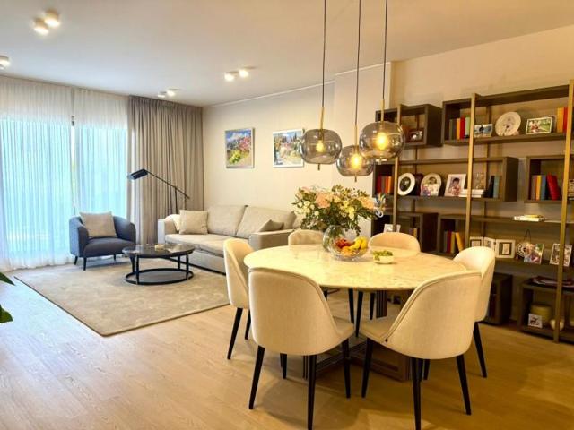 Planta baja en alquiler en Estepona, Estepona East - La Resina Golf photo 0