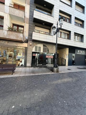 Oficina en alquiler en Oviedo, Oviedo photo 0