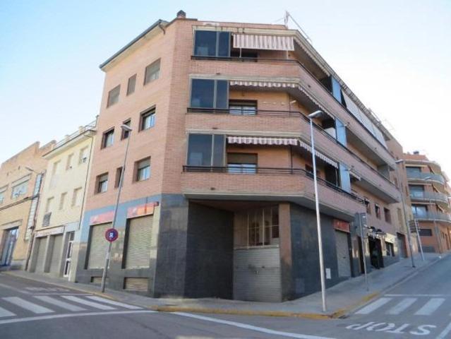 Local comercial en venta en Santa Margarida de Montbui, Barri sant maure photo 0