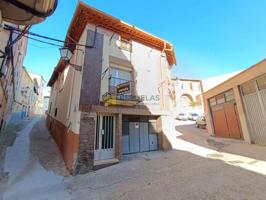 Adosada en venta en Arnedo, Calle de los Santos, 19, 26580 photo 0
