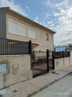 Adosada en venta en Bujalance, Andalucia photo 0