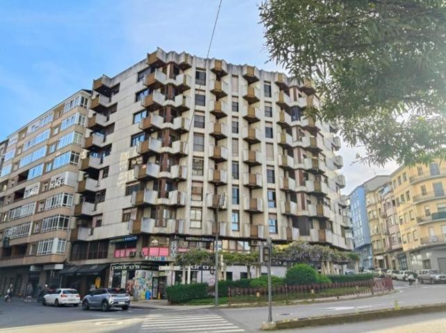 Apartamento en venta en Ourense, Couto photo 0
