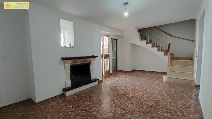 Casa en venta en Baena, Almedina photo 0