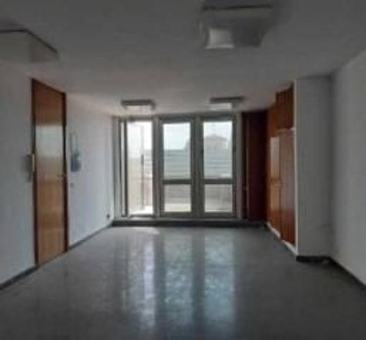 Oficina en venta en León, Casco Antiguo photo 0