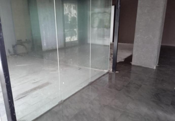 Local comercial en venta en Valencia, La Fontsanta photo 0