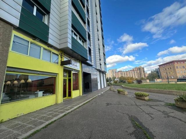 Local comercial en venta en Zaragoza, Romareda photo 0