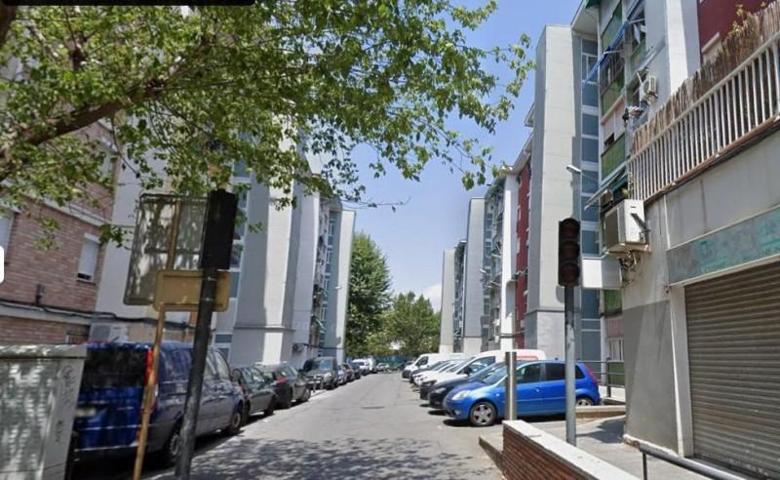 Piso en venta en Cornellà de Llobregat, Sant Ildefons photo 0