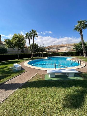 Bungalow en venta en Torrevieja, Aguas Nuevas photo 0