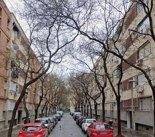 Piso en venta en Barcelona, La Verneda i la Pau photo 0