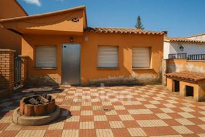 Chalet en venta en Sant Salvador de Guardiola, Bages photo 0