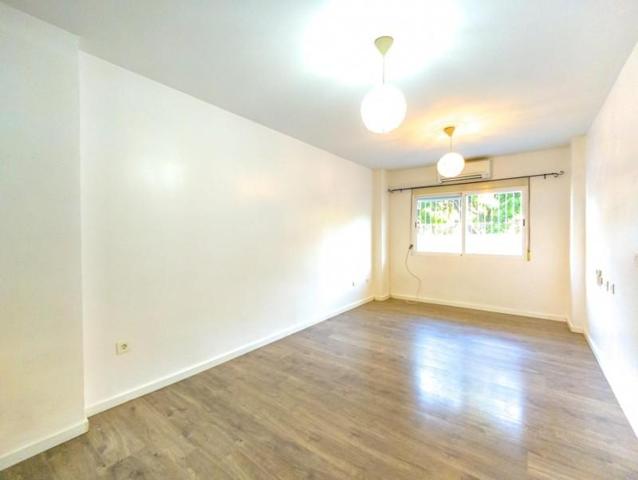 Apartamento en venta en Torrevieja photo 0