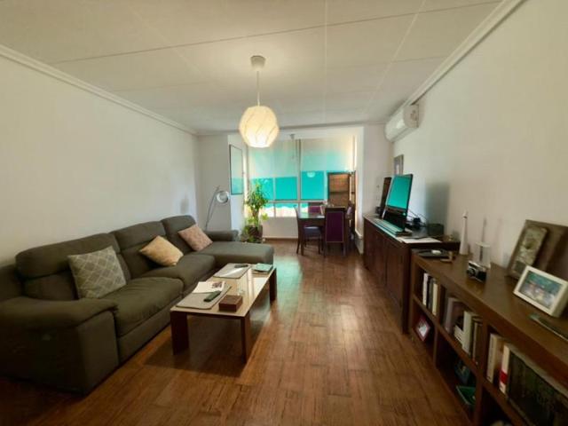 Apartamento en venta en Alicante, Campoamor photo 0