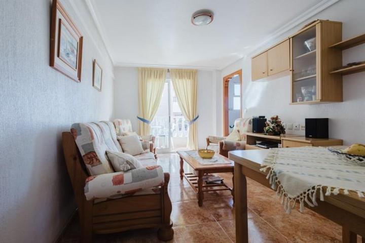 Apartamento en venta en Torrevieja, Centro photo 0